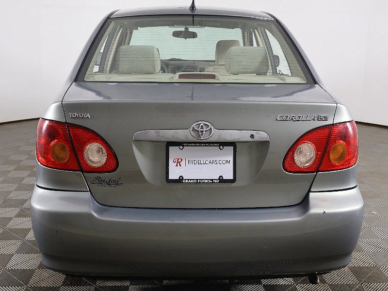 2003 Toyota Corolla LE image 4