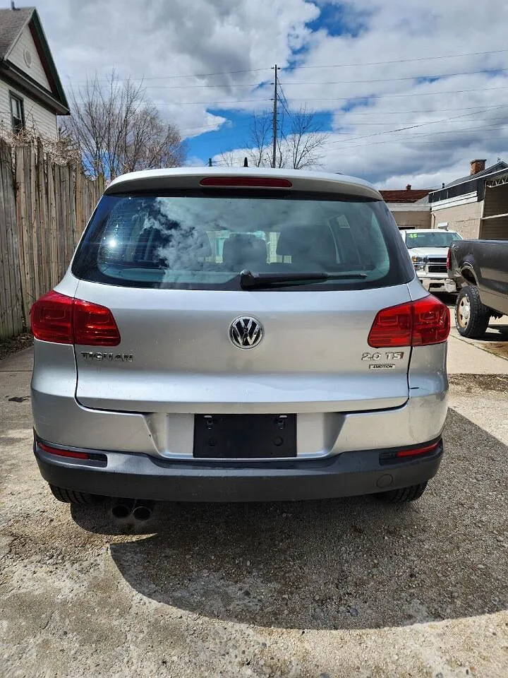 2015 Volkswagen Tiguan S image 5