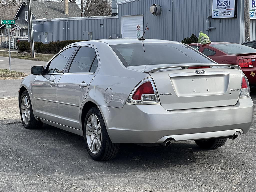 2007 Ford Fusion SEL image 2