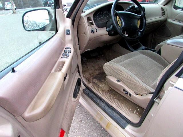 1997 Ford Explorer null image 11