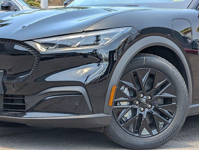 2025 Ford Mustang Mach-E