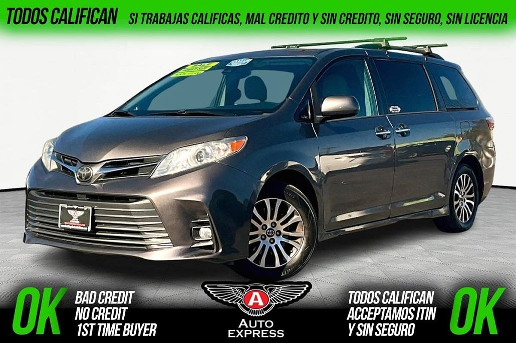 2018 Toyota Sienna XLE image 0