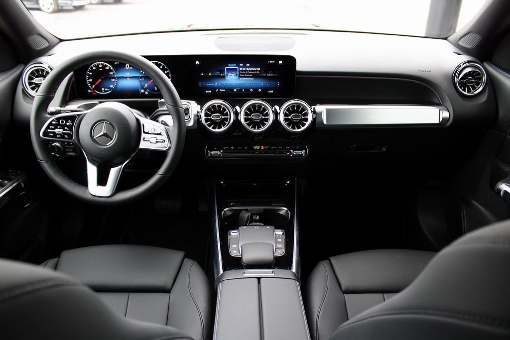 2023 Mercedes-Benz GLB 250 image 5
