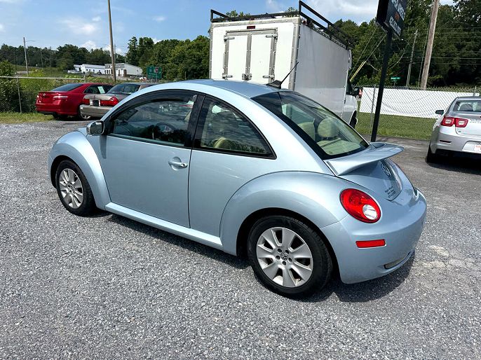 2010 Volkswagen New Beetle