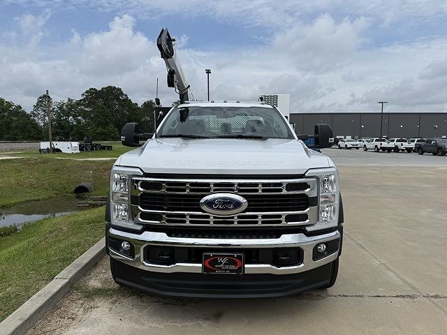 2025 Ford F-550