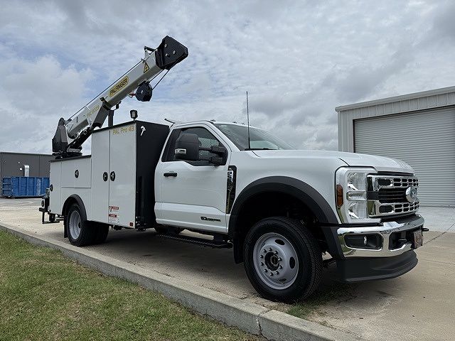 2025 Ford F-550