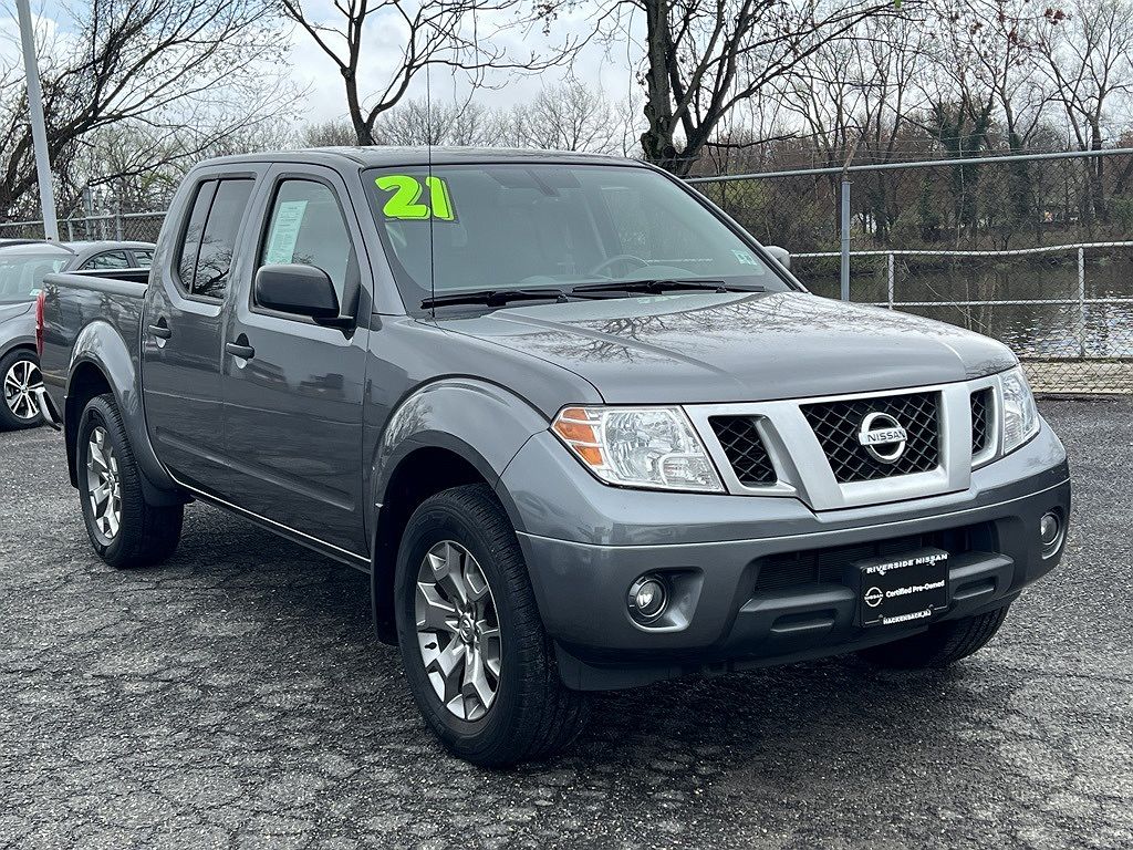 2021 Nissan Frontier SV image 2