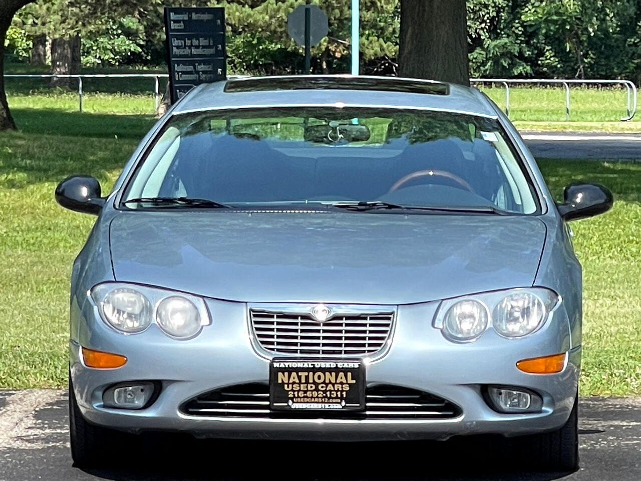 2004 Chrysler 300M null image 10