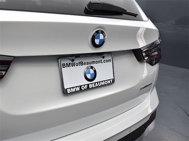 2024 BMW X3 sDrive30i image 1