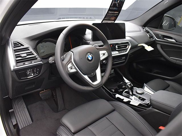 2024 BMW X3 sDrive30i image 3
