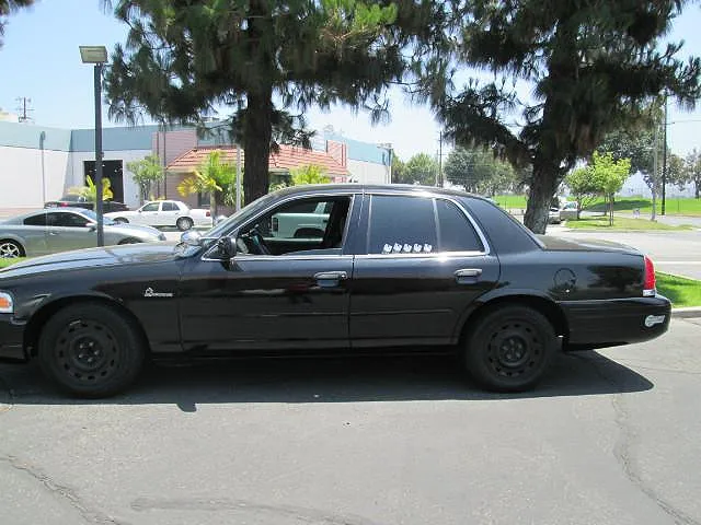 2004 Ford Crown Victoria
