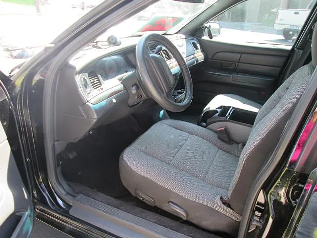 2004 Ford Crown Victoria