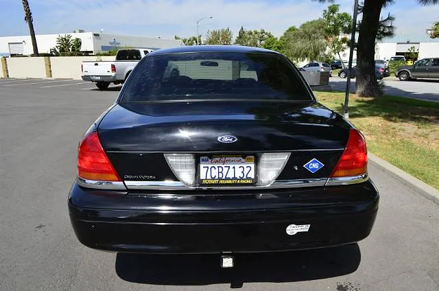 2004 Ford Crown Victoria