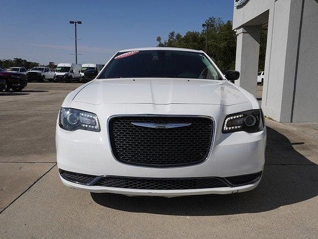 2018 Chrysler 300
