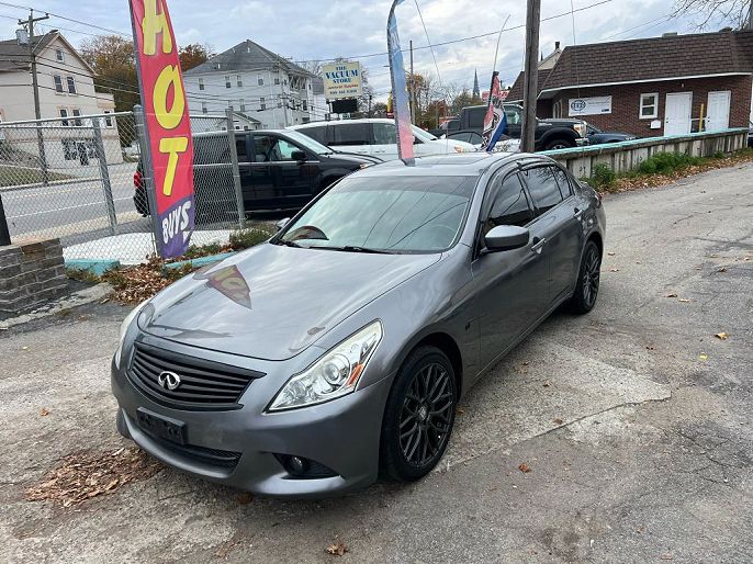 2015 Infiniti Q40