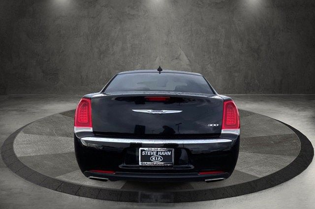 2019 Chrysler 300 Limited Edition image 3