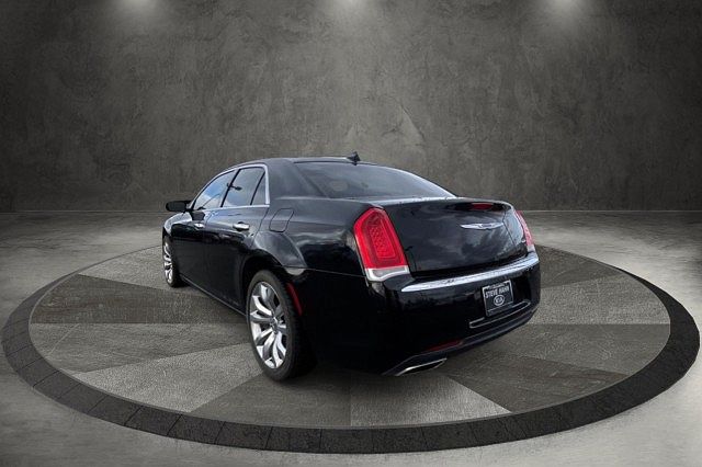 2019 Chrysler 300 Limited Edition image 4