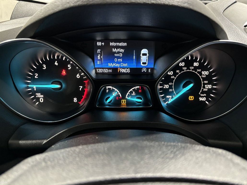 2019 Ford Escape SE image 2