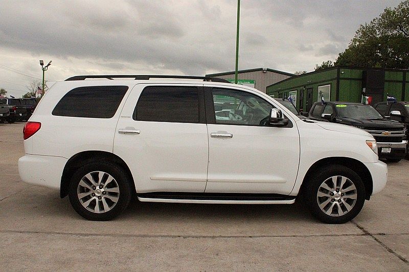 2016 Toyota Sequoia Limited Edition image 3
