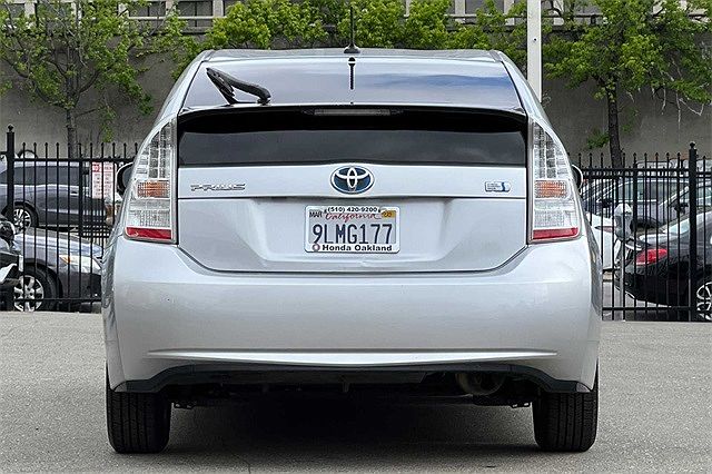 2011 Toyota Prius One image 4