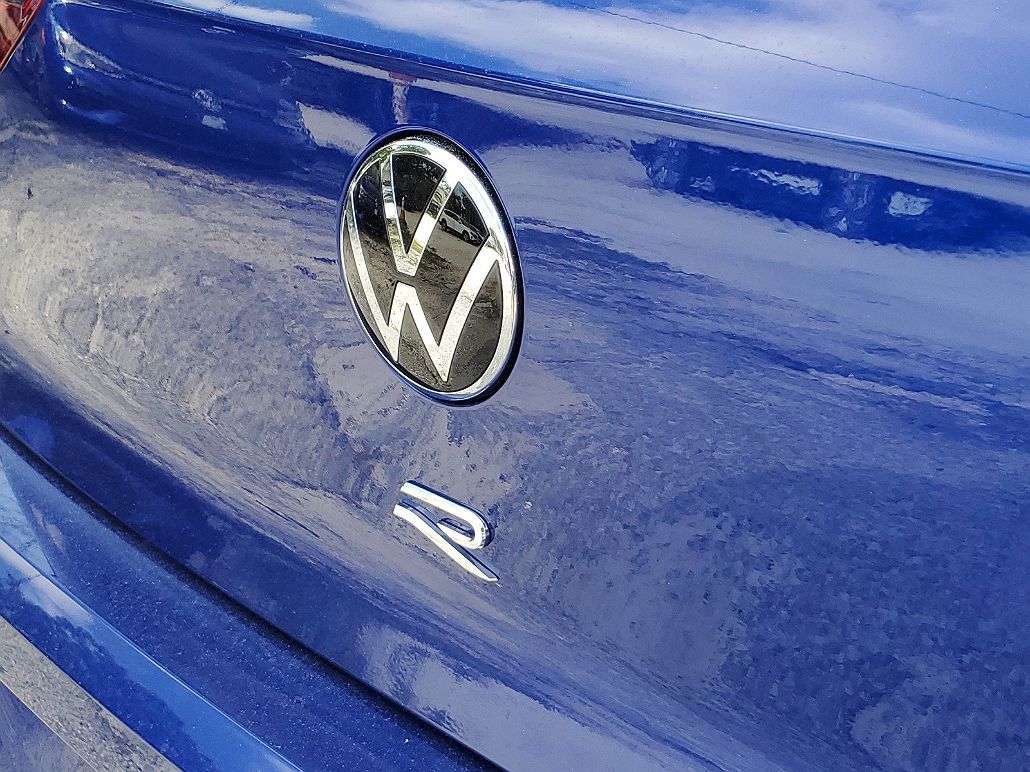 2024 Volkswagen Golf null image 4