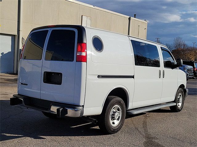2019 Chevrolet Express 2500 image 5