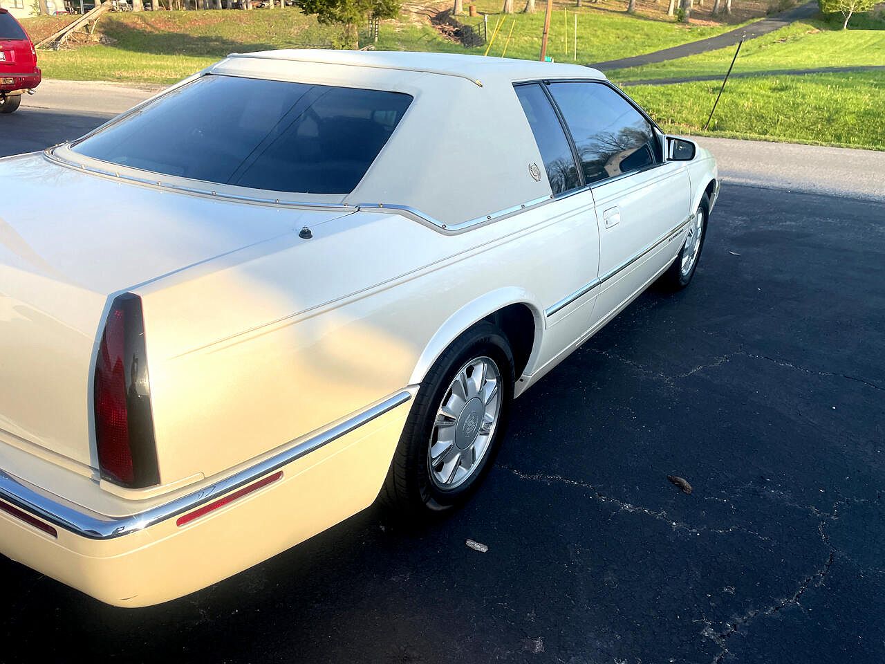 1996 Cadillac Eldorado null image 3