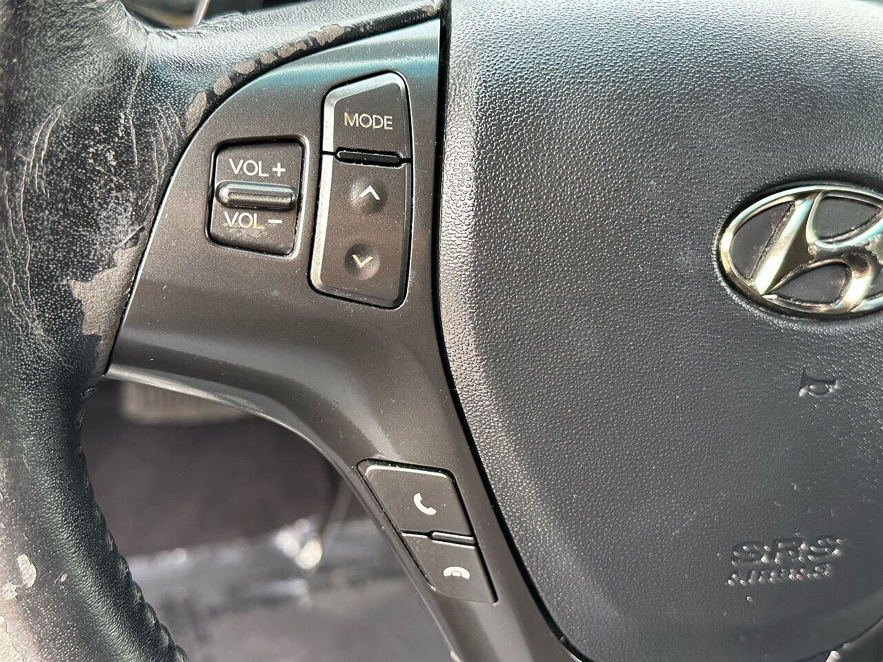 2011 Hyundai Genesis Premium image 15