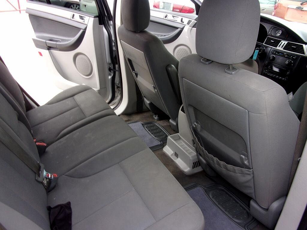 2008 Chrysler Pacifica LX image 5