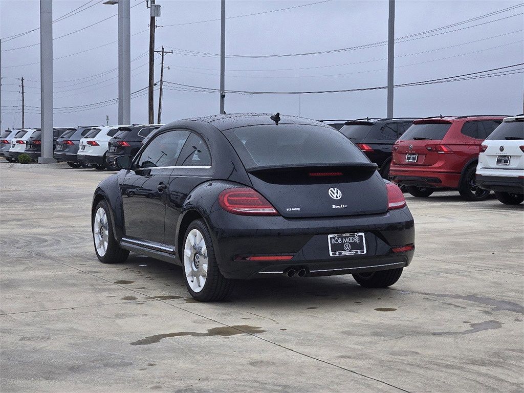 2019 Volkswagen Beetle Final Edition image 3