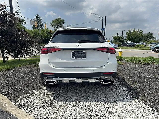2026 Mercedes-Benz GLC