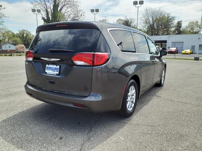 2023 Chrysler Voyager