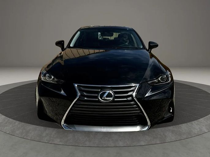 2019 Lexus IS