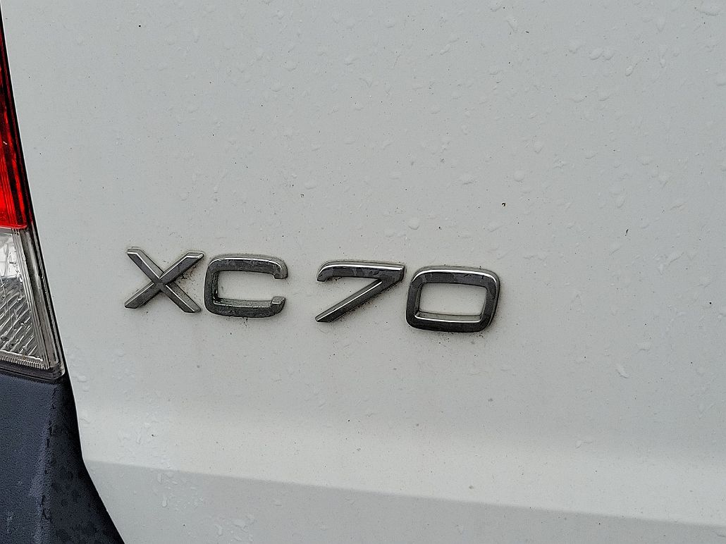 2006 Volvo XC70 null image 2