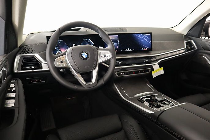 2025 BMW X7