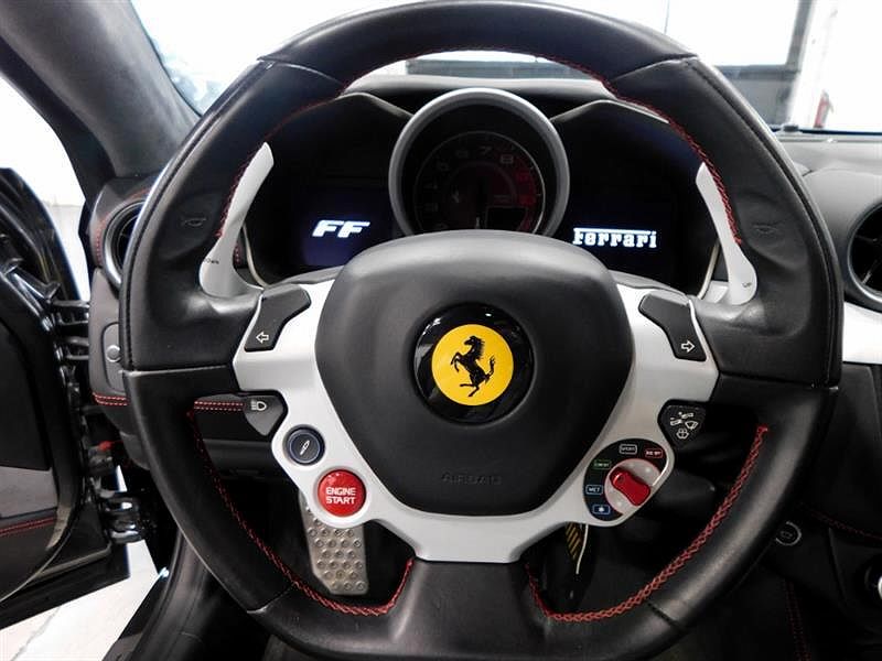 2016 Ferrari FF null image 17