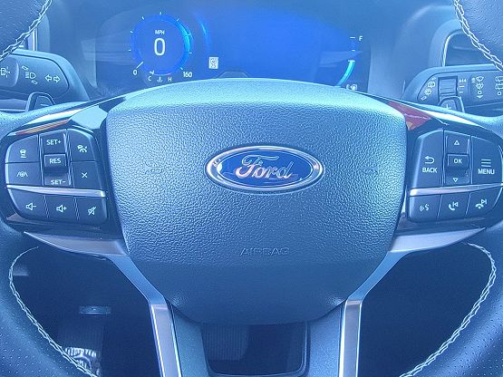 2023 Ford Explorer ST photo 10