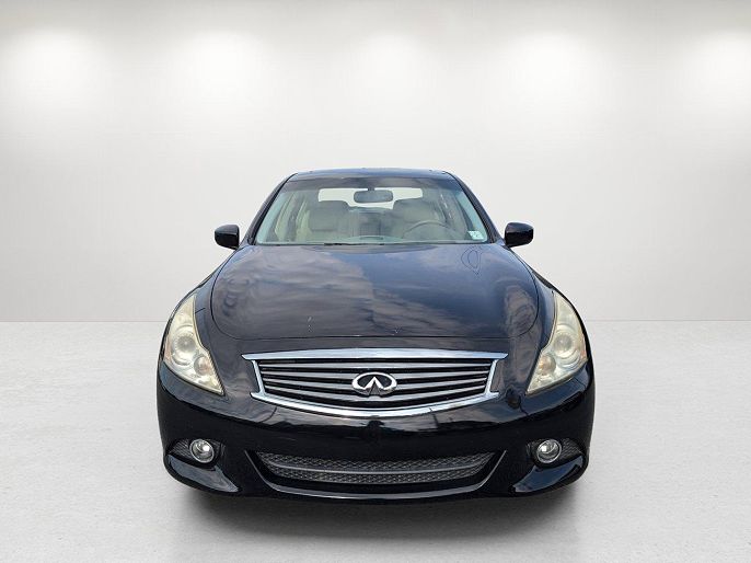 2011 Infiniti G37
