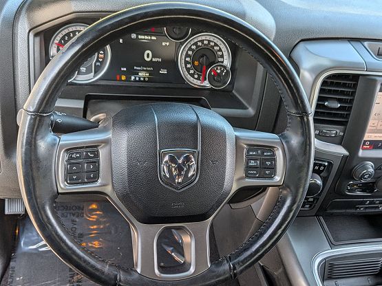 2022 Ram 1500 Classic Warlock photo 9