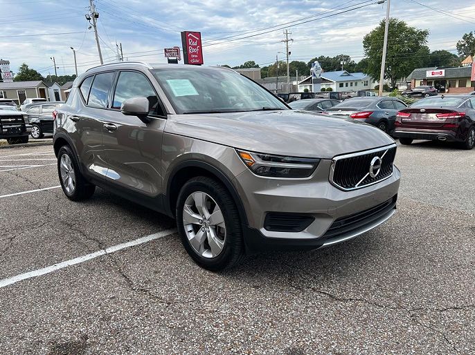 2022 Volvo XC40