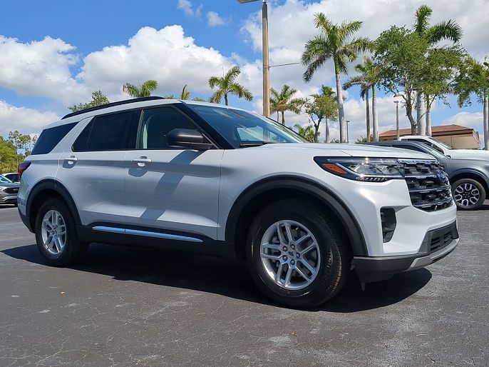 2025 Ford Explorer