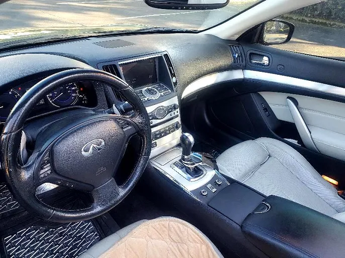 2010 Infiniti G37