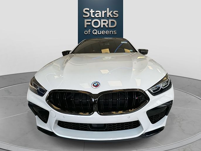 2023 BMW M8