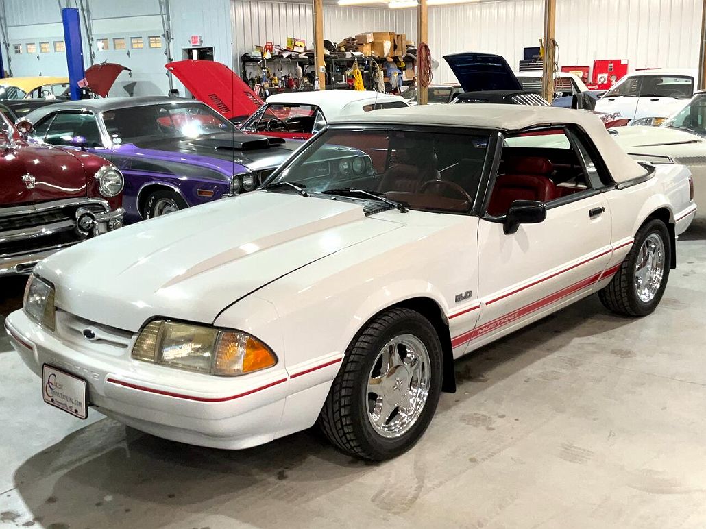 1992 Ford Mustang LX image 0