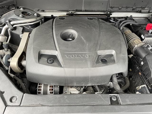 2021 Volvo XC90 T6 Momentum image 34