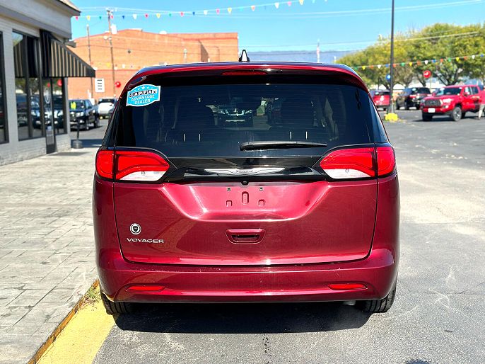 2023 Chrysler Voyager