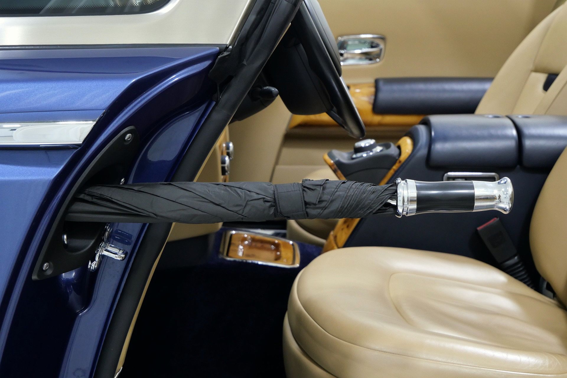 2010 Rolls-Royce Phantom Drophead image 26