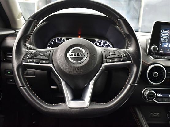 2021 Nissan Sentra SR photo 11