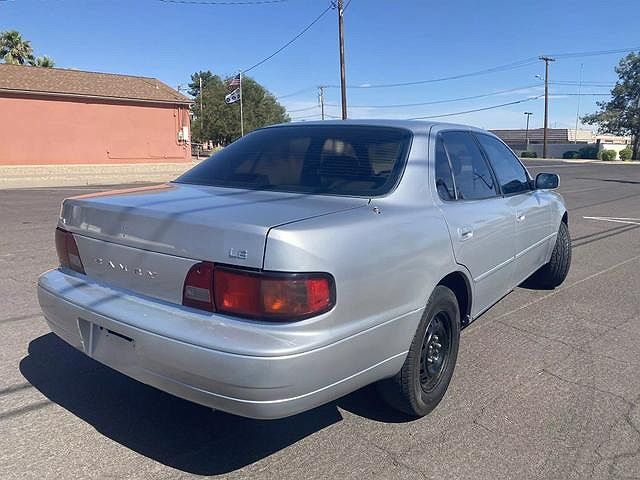 1996 Toyota Camry LE image 9