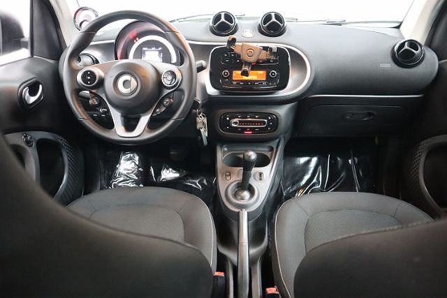 2016 Smart Fortwo Passion image 1
